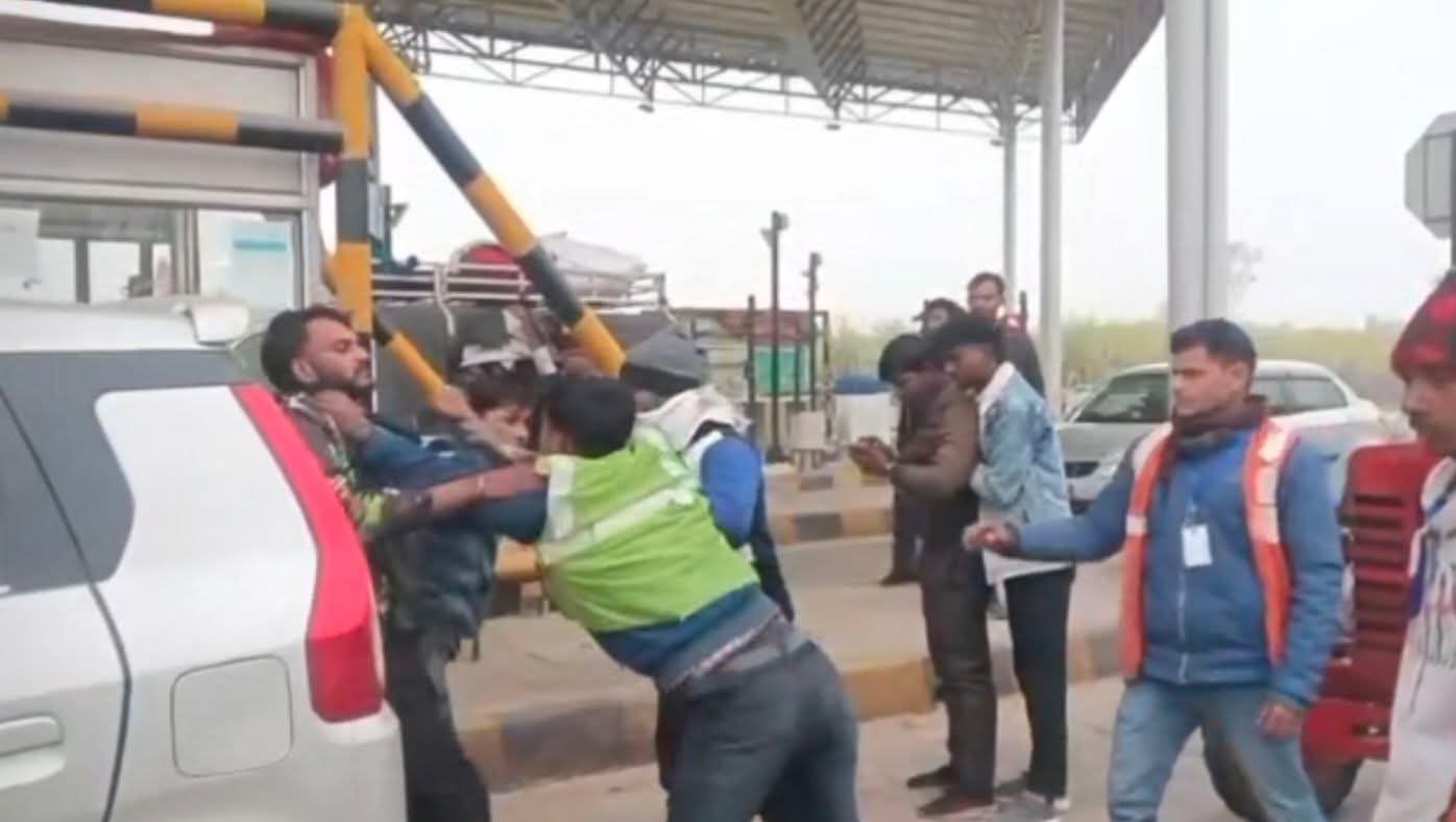 सड़क पर 'टोल टैक्स' या वैधानिक 'गुंडा टैक्स'? पीलीभीत की घटना ने व्यवस्था के चेहरे से उतारा नकाब